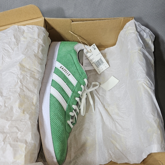 Mens adidas Gazelle Athletic Shoe - Green / White / Core White - Picture 3 of 6